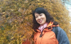 他缓慢而有力的撞着视频